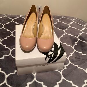 Nine West 21/2” heel